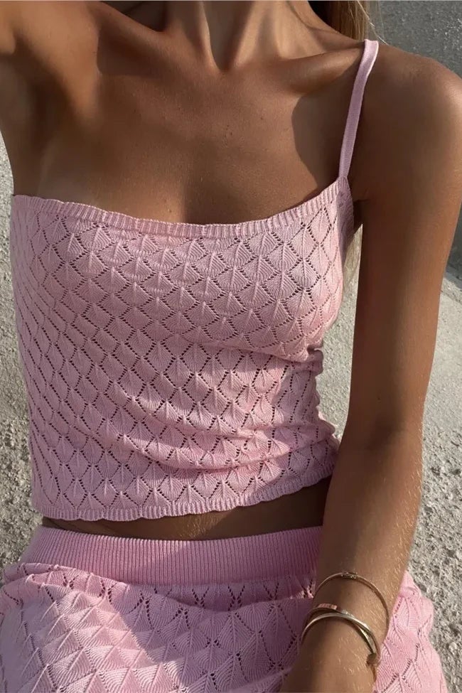 Avina – Ensemble asymétrique en tricot à la coupe moderne