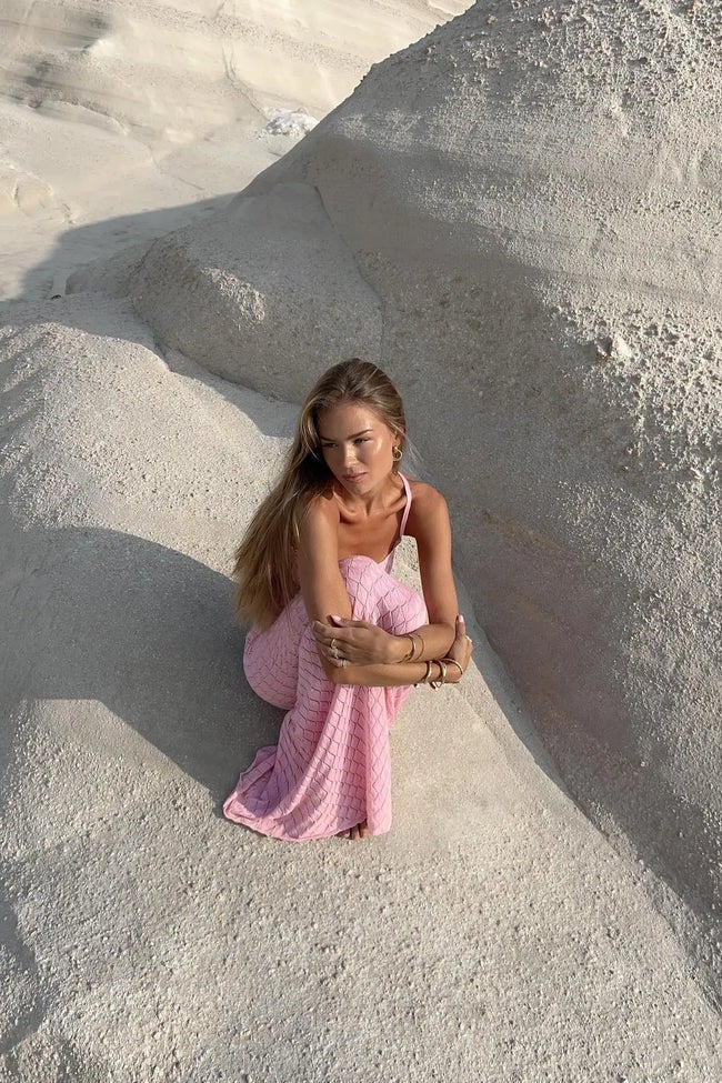 Avina – Ensemble asymétrique en tricot à la coupe moderne