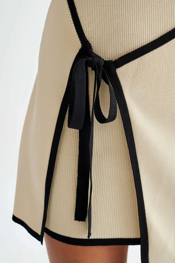 Oriane – Robe bustier en maille avec détail nœud