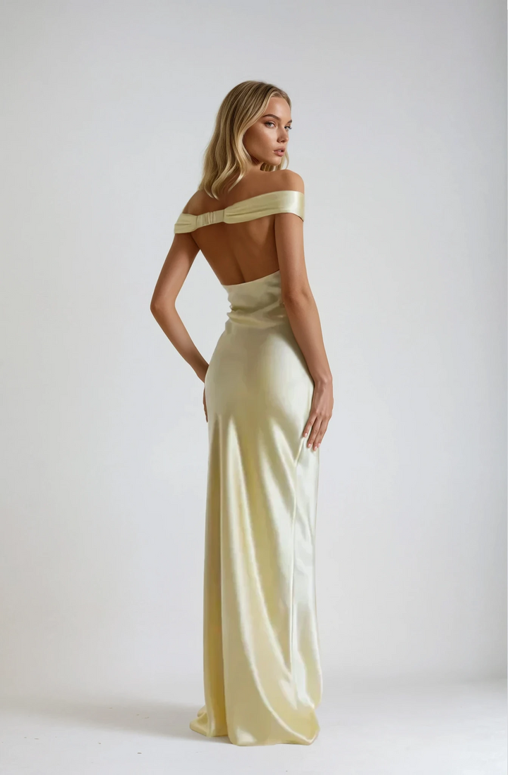 Soraya – Satijnen maxi-jurk met open rug