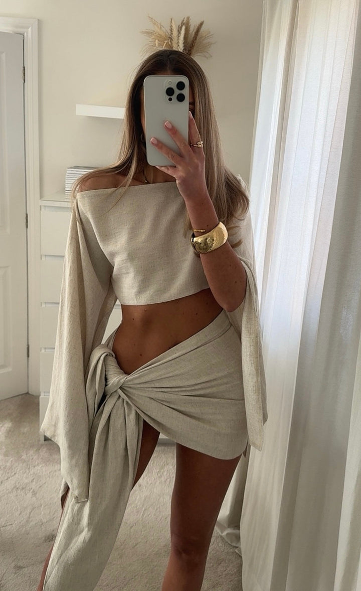 Calira – Linnen sarong-set met off-shoulder top