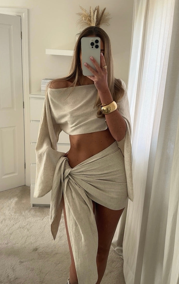 Calira – Linnen sarong-set met off-shoulder top