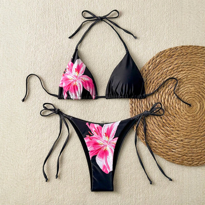 Lilou – Triangle bikini with floral detail