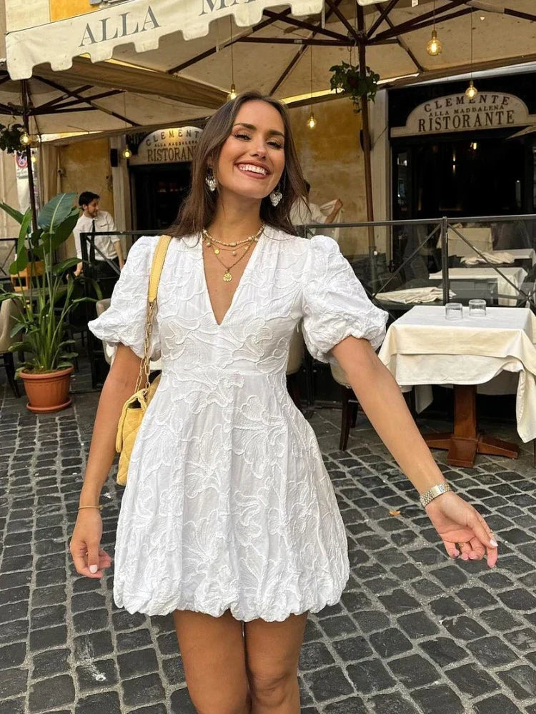 Tessa – Robe midi romantique à manches bouffantes