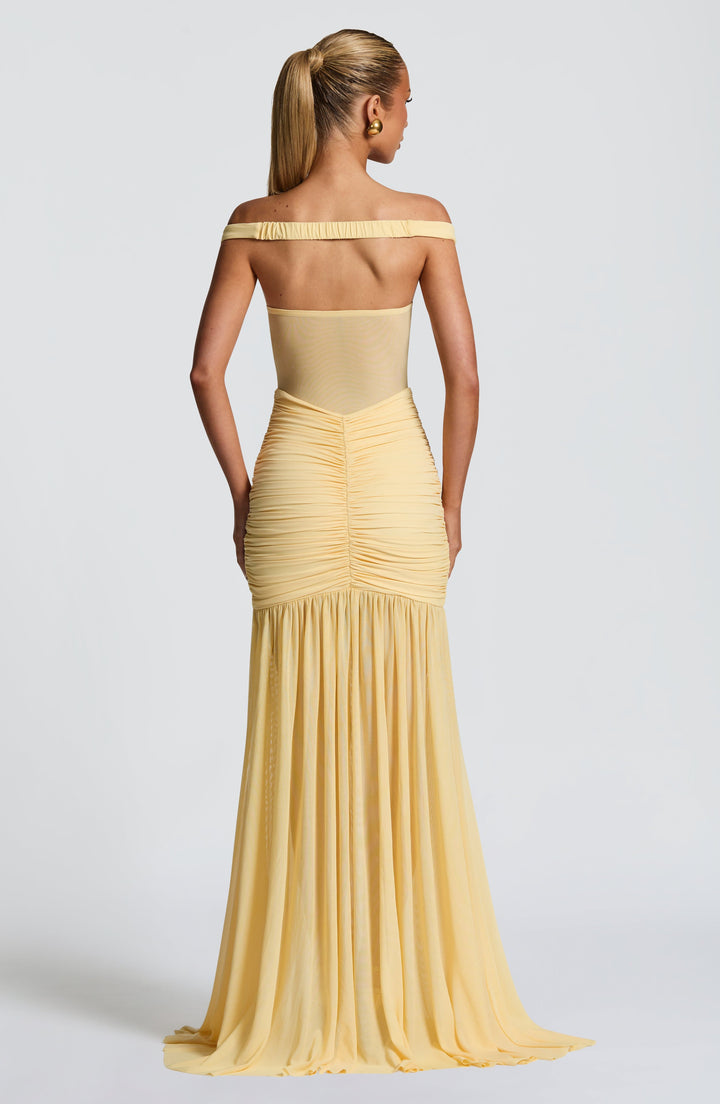 Sylarine – Bardotjurk met sheer details en split