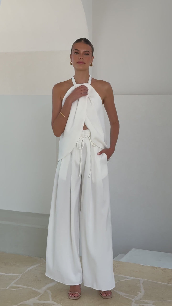 Julie – Elegant halter co-ord set with split detail
