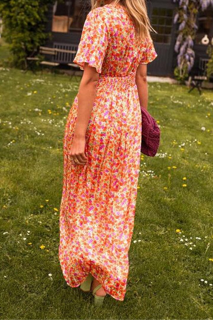 Serina – Maxi dress with V-neck and elegant flow
